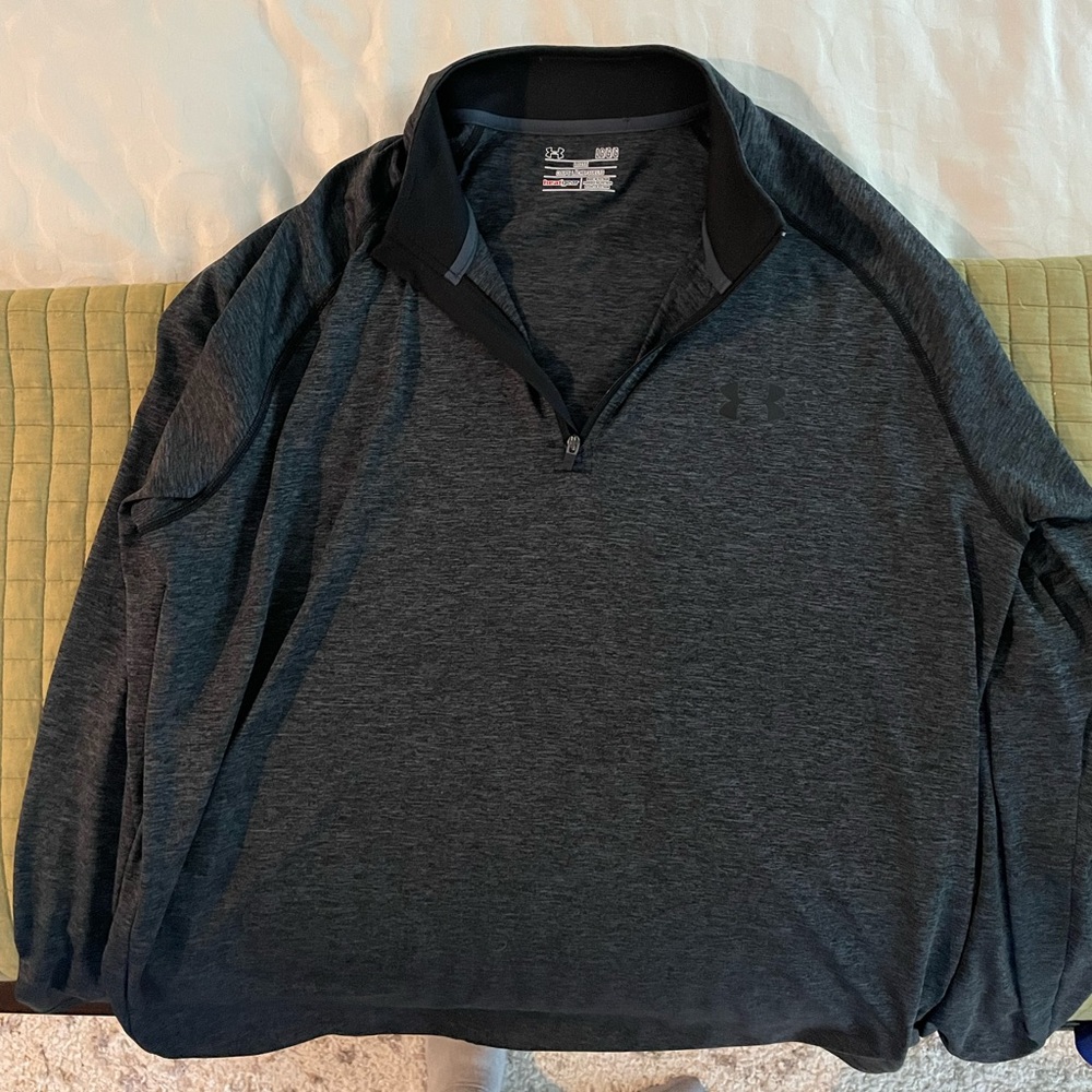 Under Armour heat gear L quarter zip